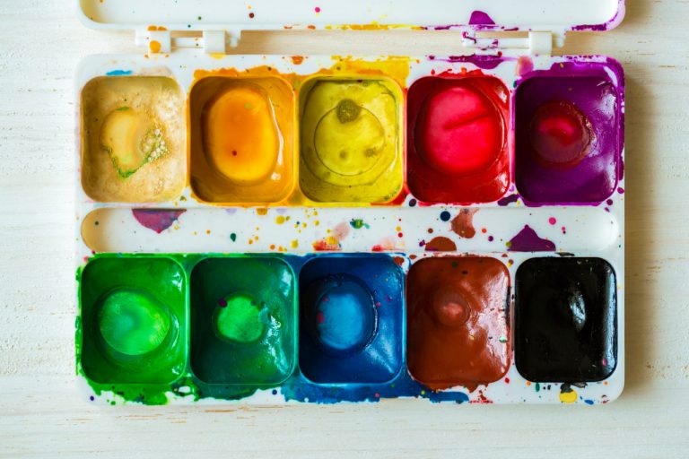 Why Watercolor Painting Is the Perfect Creative Escape for Busy Adults